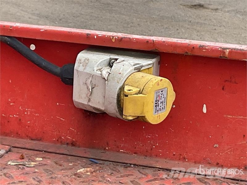 SkyJack SJIII4632 Šķerveida pacēlāji