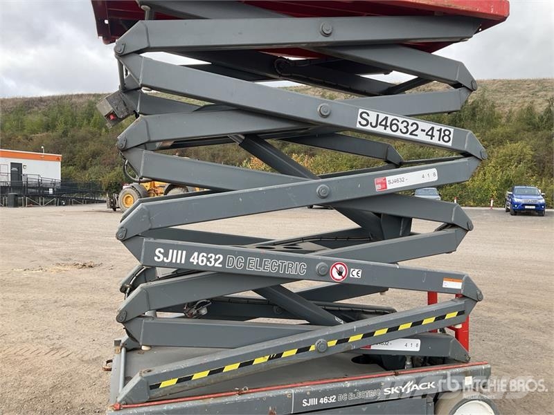 SkyJack SJIII4632 Šķerveida pacēlāji