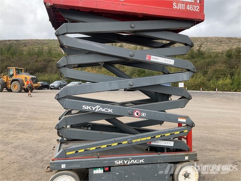 SkyJack SJIII4632 Šķerveida pacēlāji