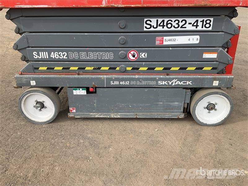 SkyJack SJIII4632 Šķerveida pacēlāji