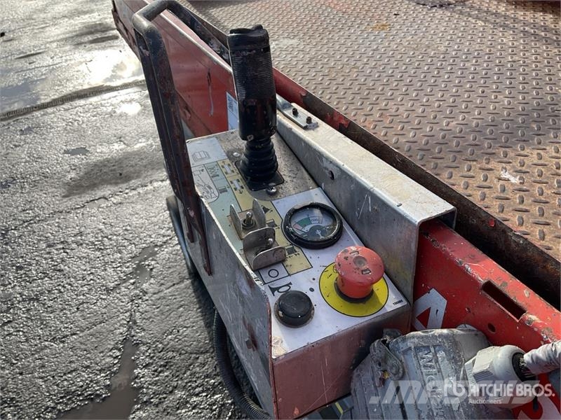 SkyJack SJIII4632 Šķerveida pacēlāji