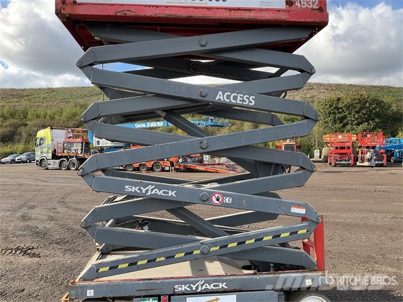 SkyJack SJIII4632 Scheren-Arbeitsbühnen