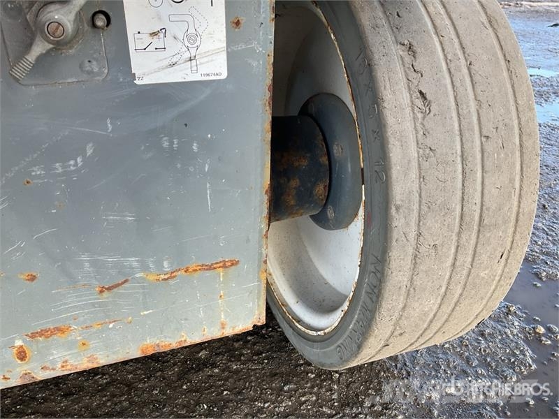 SkyJack SJIII4632 Šķerveida pacēlāji
