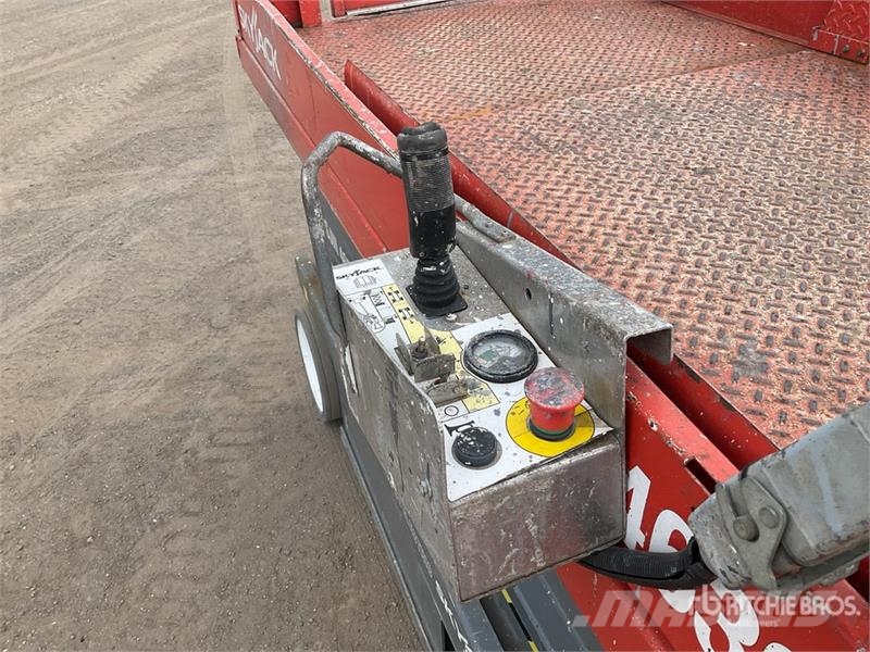 SkyJack SJIII4632 Šķerveida pacēlāji