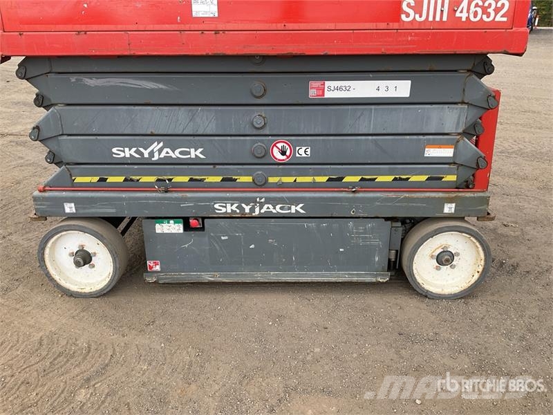 SkyJack SJIII4632 Šķerveida pacēlāji