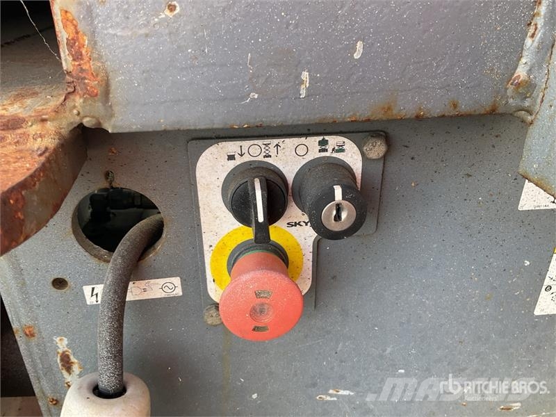 SkyJack SJIII4632 Scheren-Arbeitsbühnen