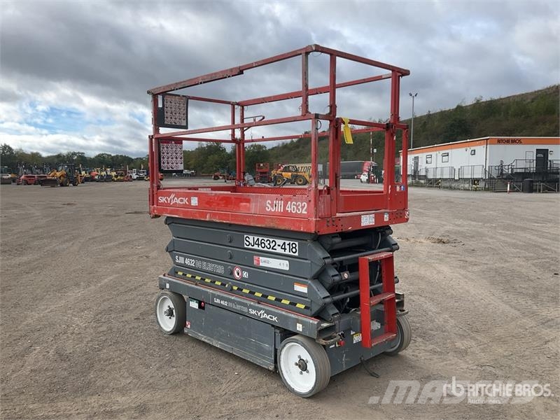 SkyJack SJIII4632 Šķerveida pacēlāji