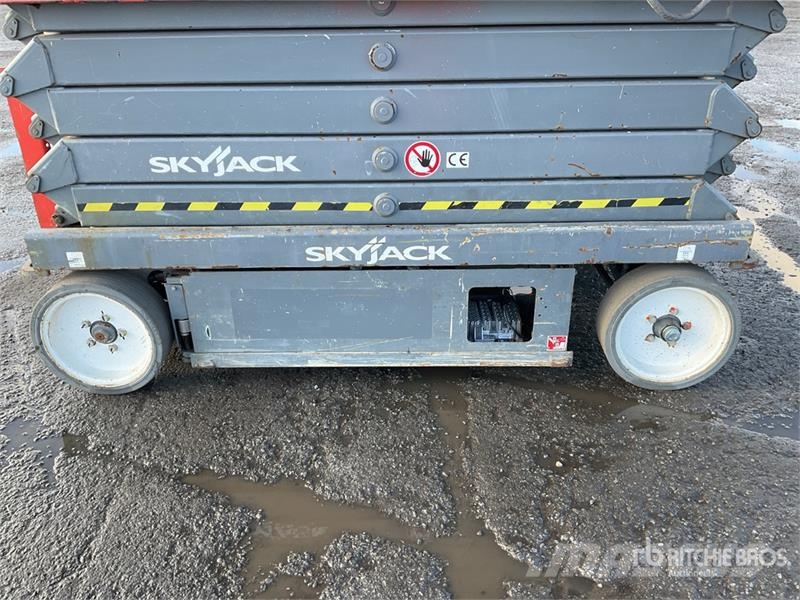 SkyJack SJIII4632 Šķerveida pacēlāji