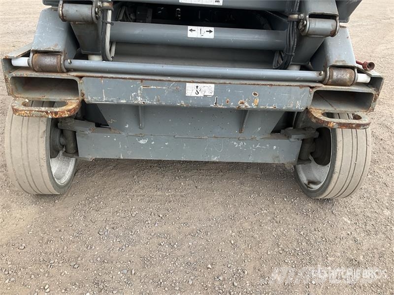 SkyJack SJIII4632 Šķerveida pacēlāji