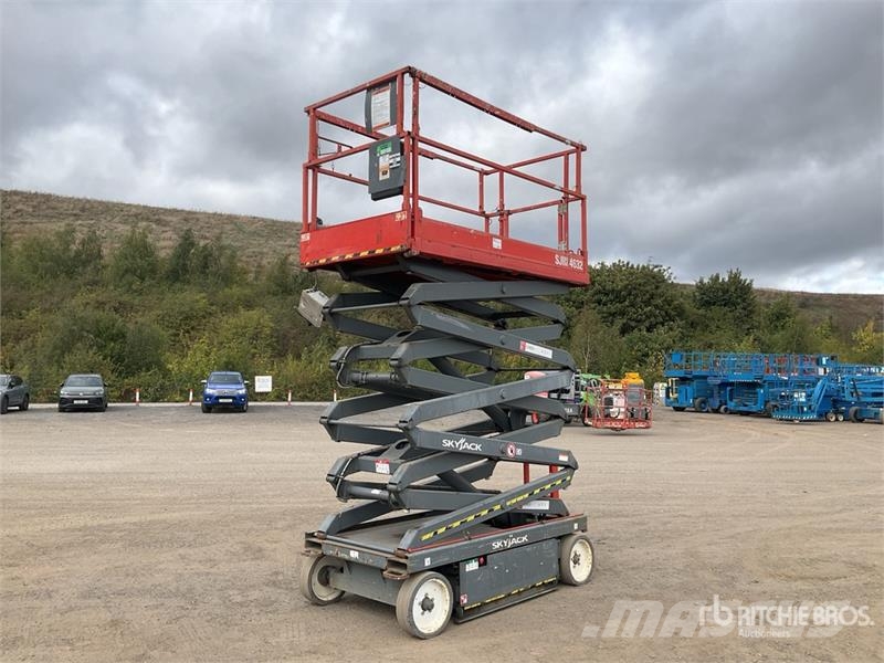 SkyJack SJIII4632 Šķerveida pacēlāji