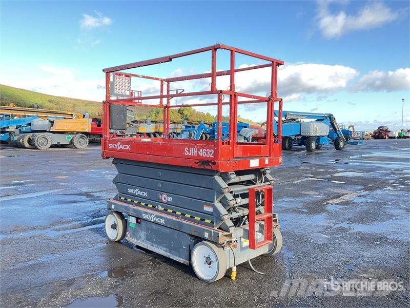 SkyJack SJIII4632 Šķerveida pacēlāji