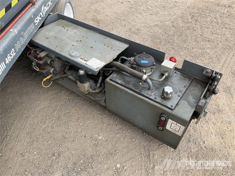 SkyJack SJIII4632 Šķerveida pacēlāji