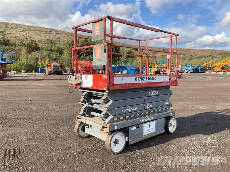 SkyJack SJIII4632 Scheren-Arbeitsbühnen