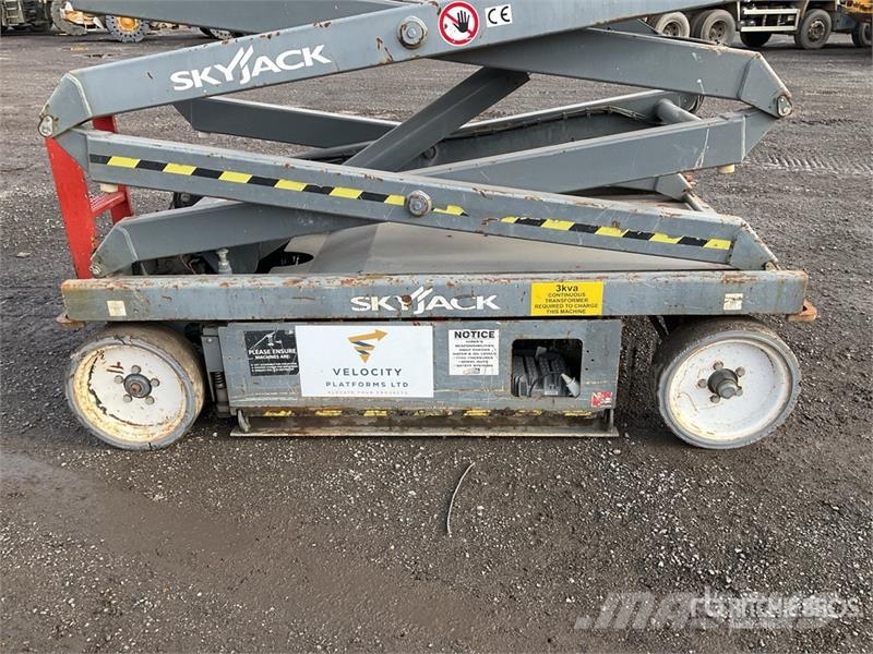 SkyJack SJIII4632 Scheren-Arbeitsbühnen