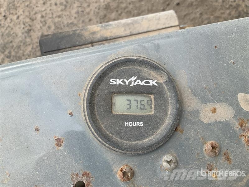 SkyJack SJIII4632 Electric Scissor Lift Sakselifter