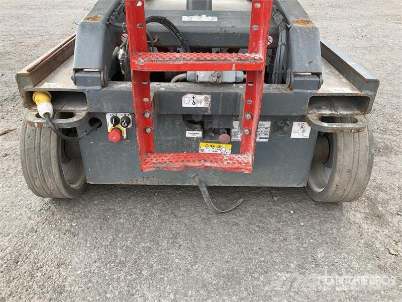 SkyJack SJIII4632 Electric Scissor Lift シザースリフト