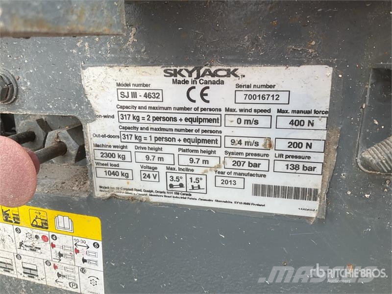 SkyJack SJIII4632 Electric Scissor Lift シザースリフト
