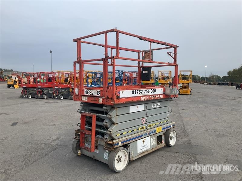 SkyJack SJIII4632 Electric Scissor Lift Scheren-Arbeitsbühnen