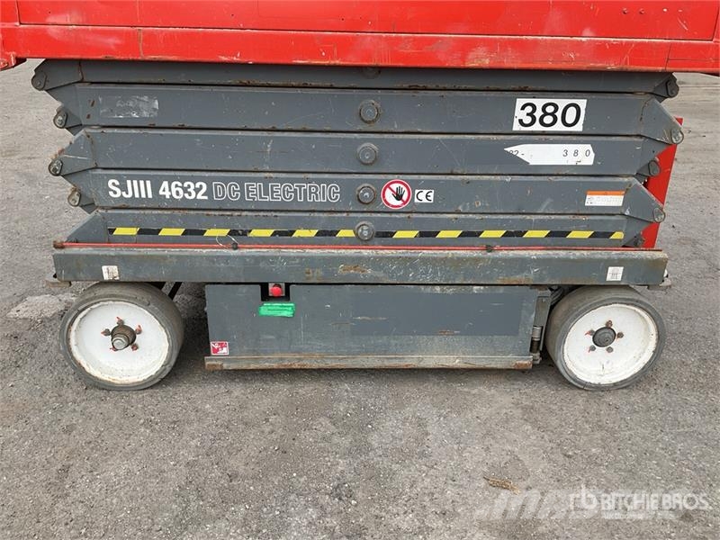 SkyJack SJIII4632 Electric Scissor Lift シザースリフト