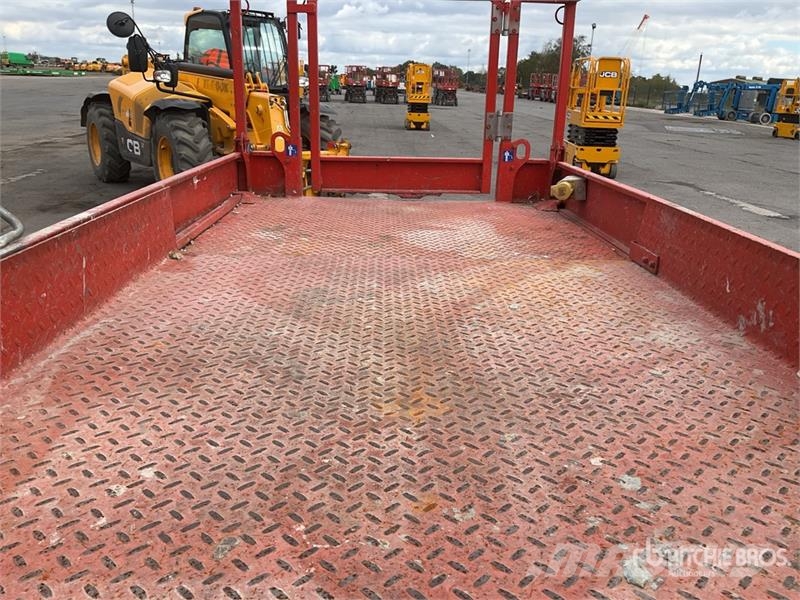 SkyJack SJIII4632 Electric Scissor Lift シザースリフト