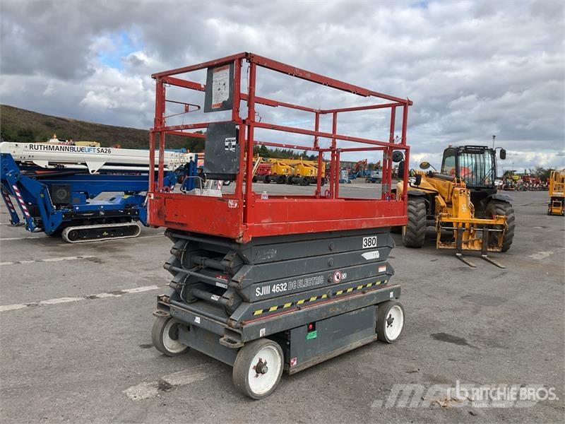 SkyJack SJIII4632 Electric Scissor Lift シザースリフト