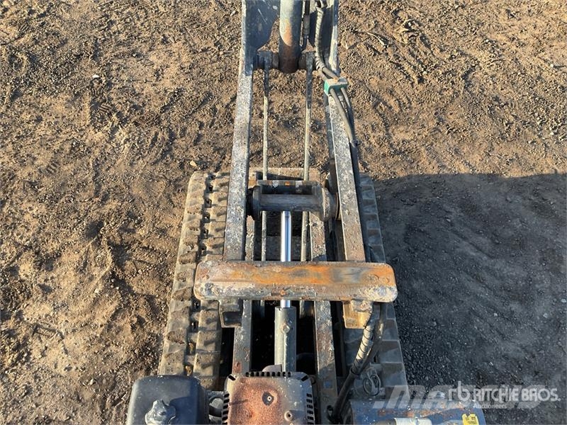 Slanetrac HT1000 Stand-On Hi-Tip Tracked Dumper Vehículos compactos de volteo