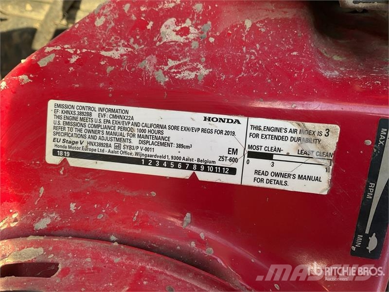 Slanetrac HT1000 Stand-On Hi-Tip Tracked Dumper Vehículos compactos de volteo