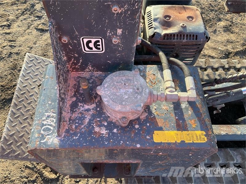 Slanetrac HT1000 Stand-On Hi-Tip Tracked Dumper Vehículos compactos de volteo