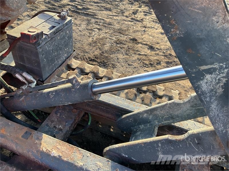 Slanetrac HT1000 Stand-On Hi-Tip Tracked Dumper Vehículos compactos de volteo