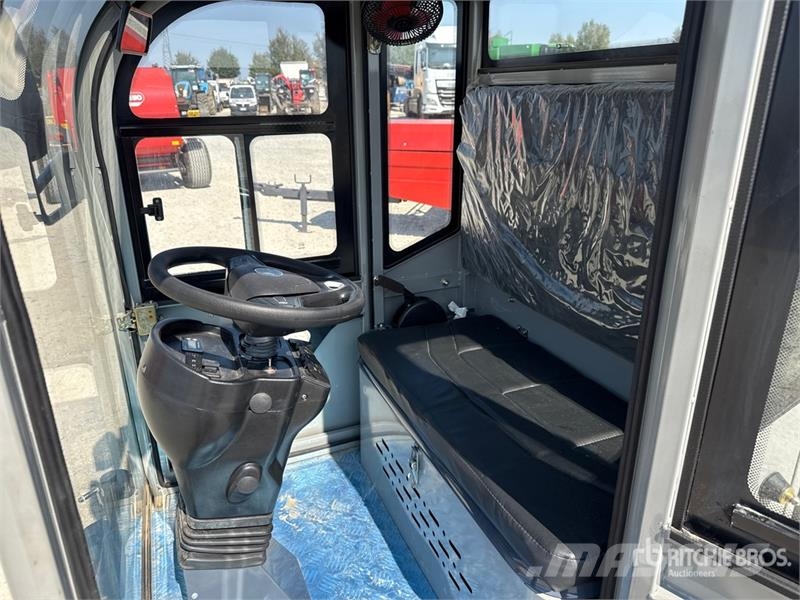 SLK SP1900 Floor Sweeper Egyéb betakarító felszerelések