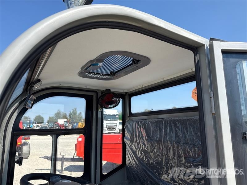 SLK SP1900 Floor Sweeper Egyéb betakarító felszerelések