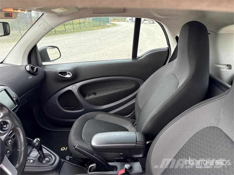 Smart Fortwo Electric COUPE' EQ 60KW PASSION Automobile Henkilöautot