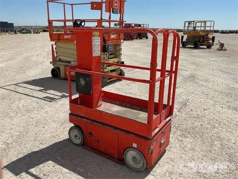 Snorkel M1230E Vertical Mast Lift Personenliften en invalideliften