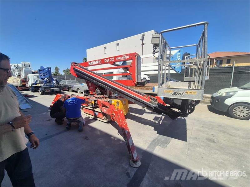 Socage Navaho DA22 Crawler Articulating Boom Lift Zglobne dvižne ploščadi