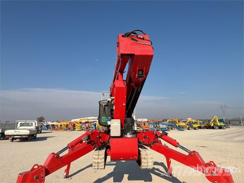Socage Navaho DA22 Crawler Diesel Articulating Boom Lift Nacelles articulées