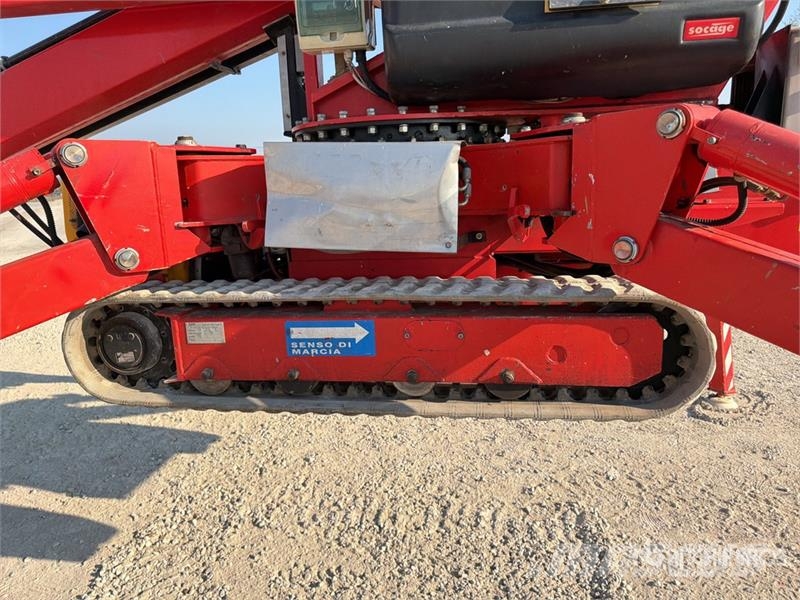 Socage Navaho DA22 Crawler Diesel Articulating Boom Lift Nacelles articulées
