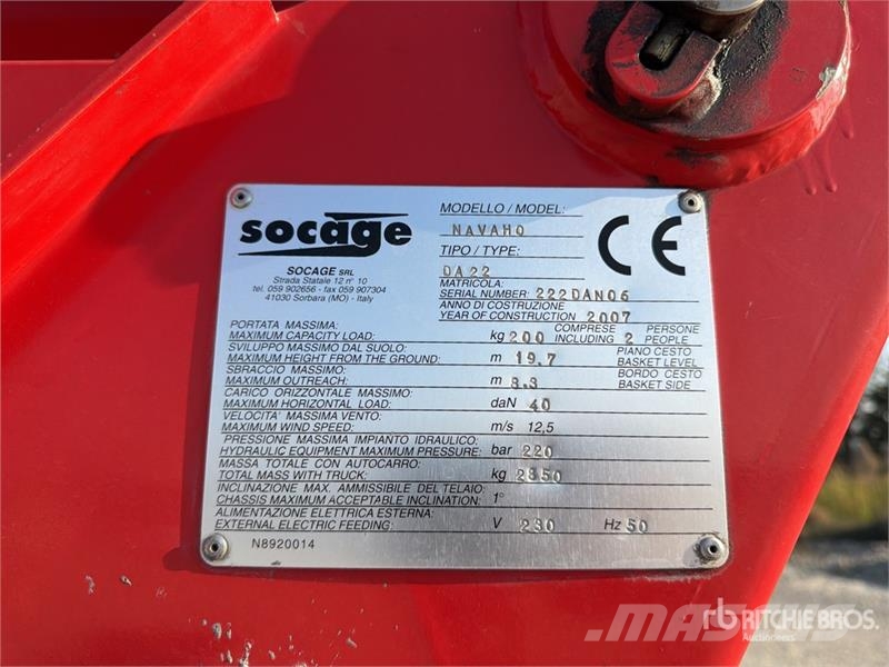Socage Navaho DA22 Crawler Diesel Articulating Boom Lift Nacelles articulées