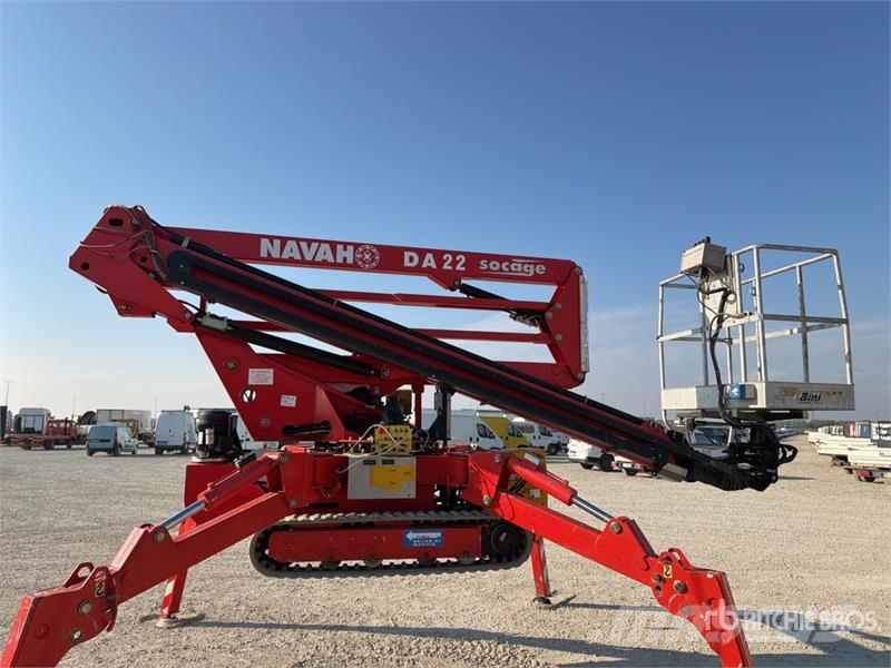 Socage Navaho DA22 Crawler Diesel Articulating Boom Lift Nacelles articulées