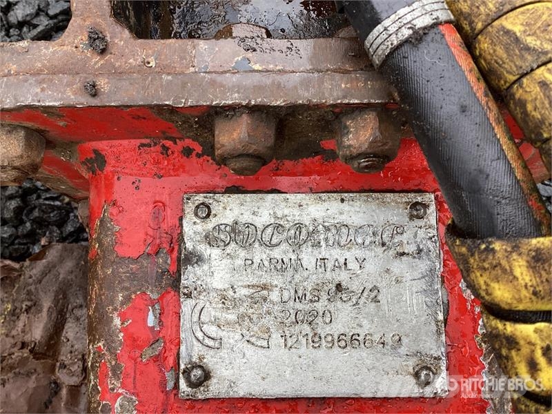 Socomec 95/2 2600 mm Hydraulic Breaker Hammers / Breakers
