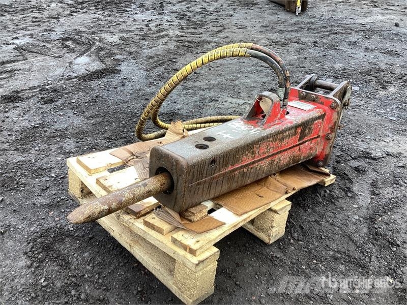 Socomec 95/2 2600 mm Hydraulic Breaker Hammers / Breakers