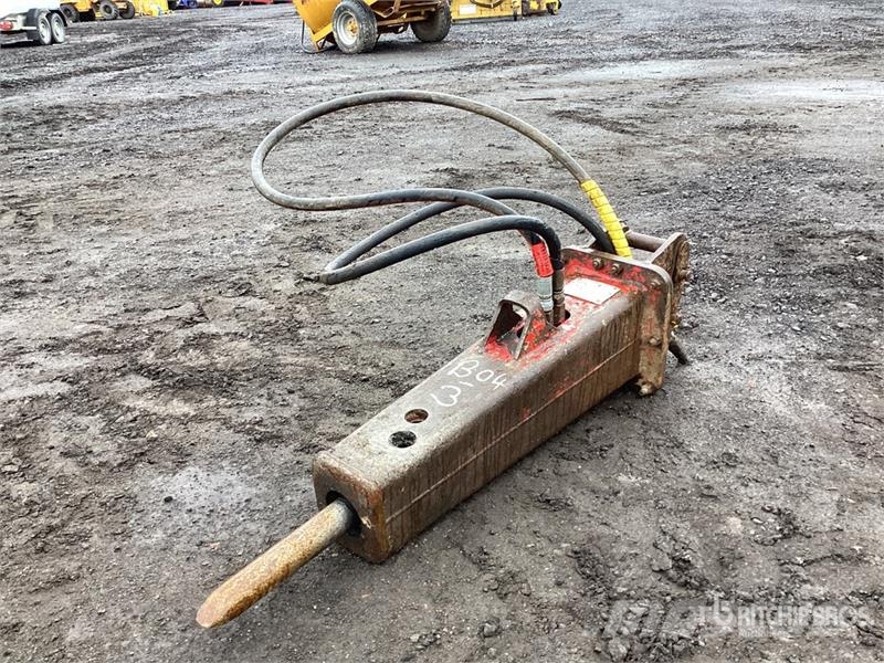 Socomec DMS165 2350 mm Hydraulic Breaker Hammers / Breakers