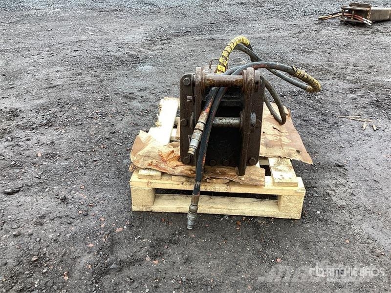 Socomec DMS165 2600 mm Hydraulic Breaker Hammers / Breakers