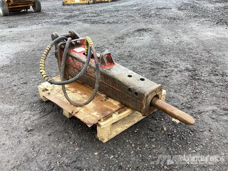 Socomec DMS165 2600 mm Hydraulic Breaker Hammers / Breakers
