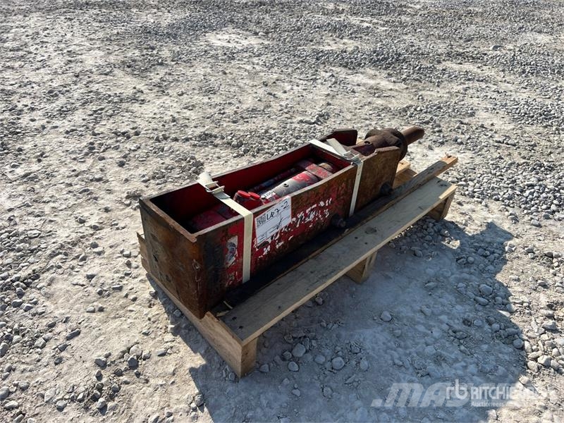 Socomec DMS95 Hydraulic Breaker Плуги