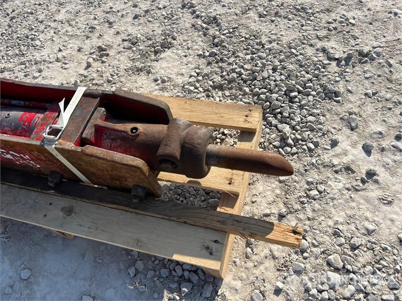 Socomec DMS95 Hydraulic Breaker Плуги