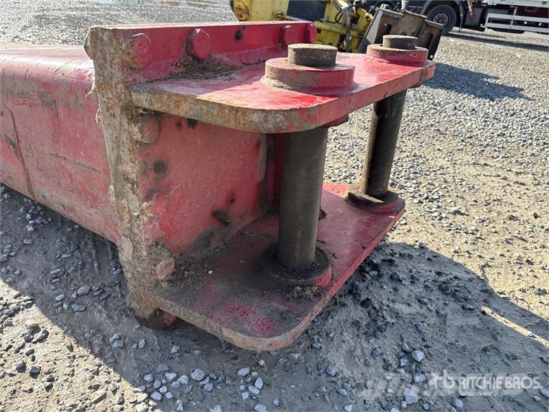 Socomec MDO1450TS Hydraulic Breaker مطارق / كسارات