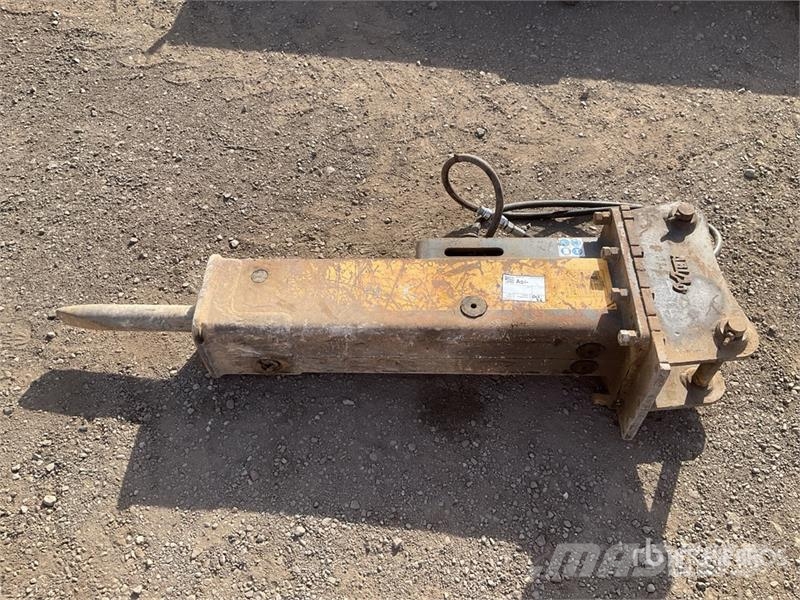 Soosan 1400 mm Hydraulic Breaker Hammers / Breakers