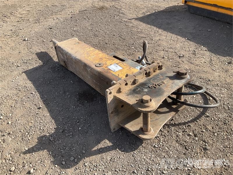 Soosan 1400 mm Hydraulic Breaker Hammers / Breakers