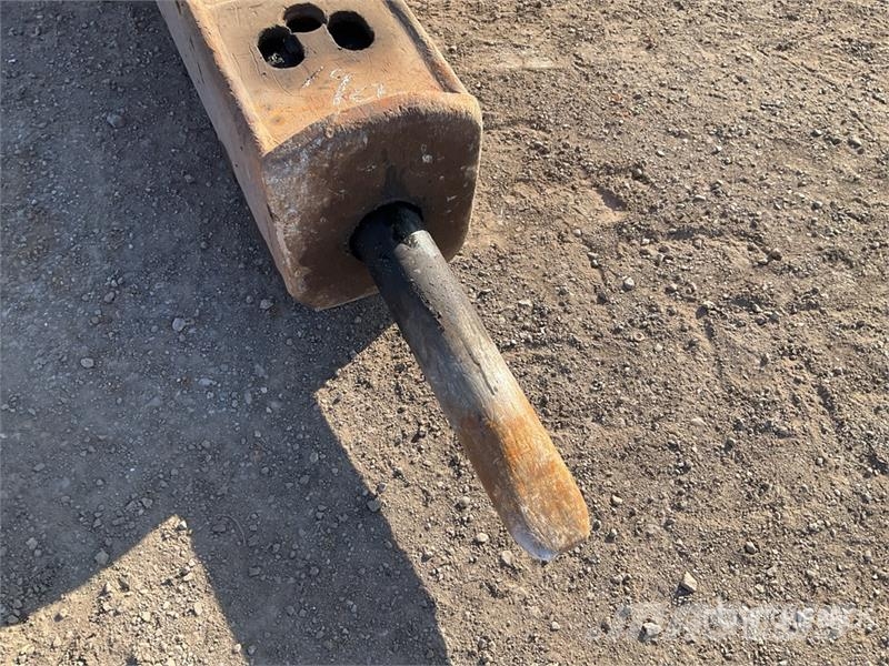 Soosan 1900 mm Hydraulic Breaker مطارق / كسارات
