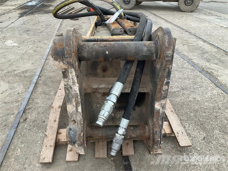 Soosan 2000 mm Hydraulic Breaker Hammers / Breakers